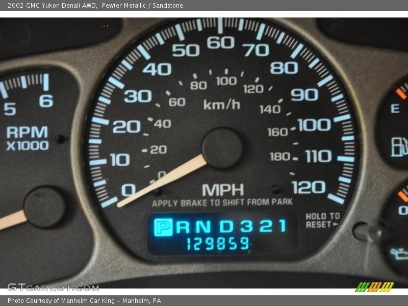 Pewter Metallic / Sandstone 2002 GMC Yukon Denali AWD