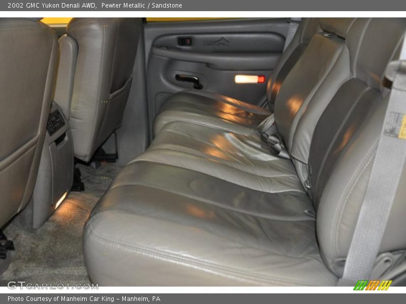 Pewter Metallic / Sandstone 2002 GMC Yukon Denali AWD