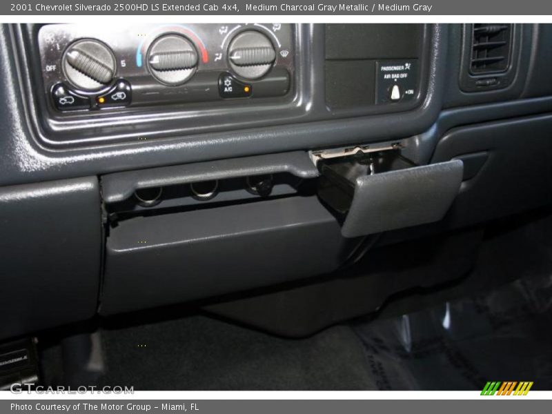 Medium Charcoal Gray Metallic / Medium Gray 2001 Chevrolet Silverado 2500HD LS Extended Cab 4x4