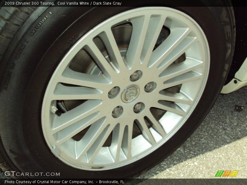 Cool Vanilla White / Dark Slate Gray 2009 Chrysler 300 Touring