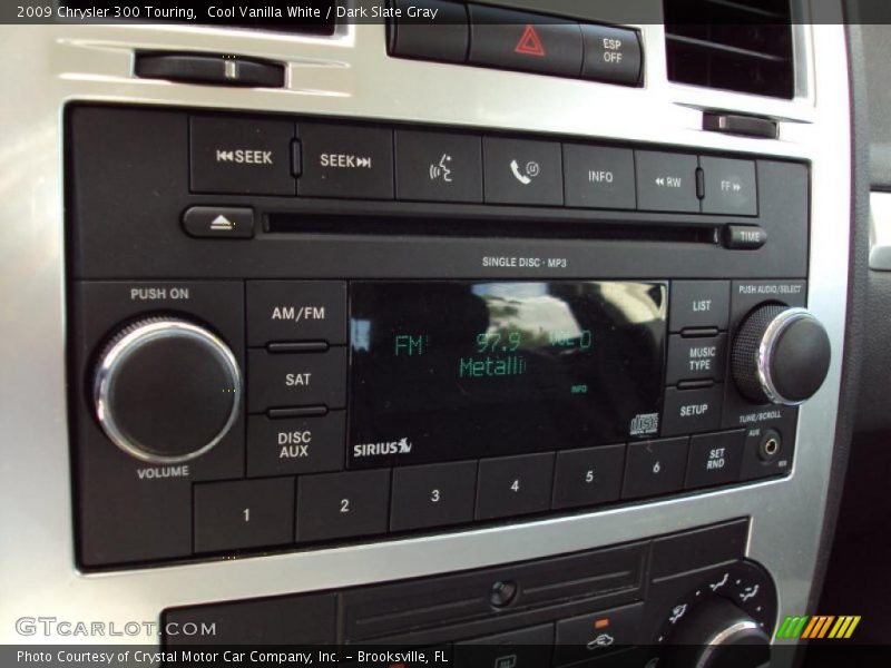 Cool Vanilla White / Dark Slate Gray 2009 Chrysler 300 Touring