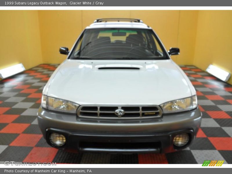 Glacier White / Gray 1999 Subaru Legacy Outback Wagon