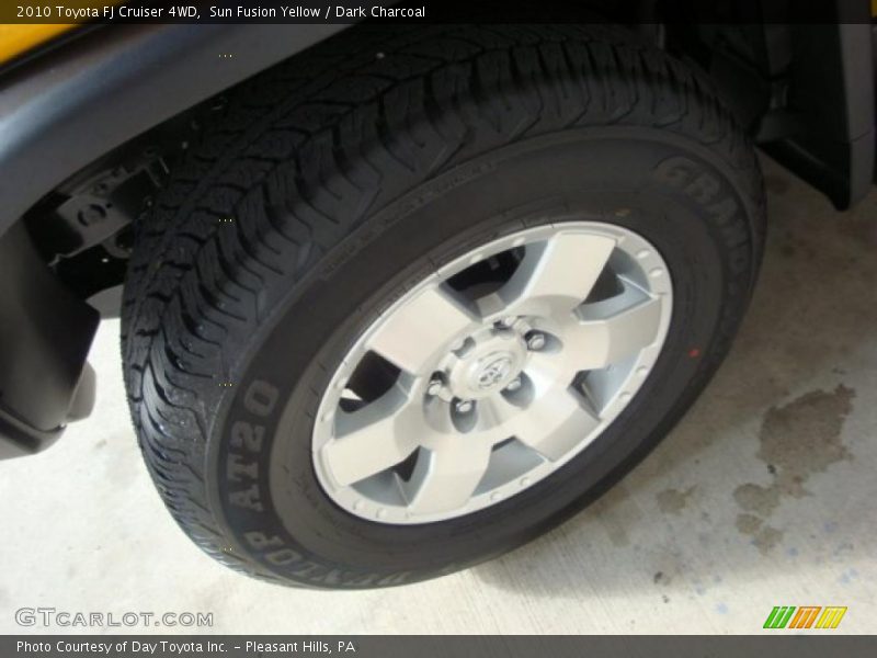 Sun Fusion Yellow / Dark Charcoal 2010 Toyota FJ Cruiser 4WD
