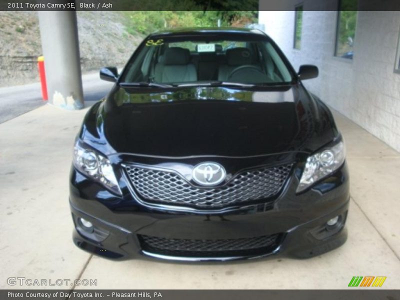 Black / Ash 2011 Toyota Camry SE