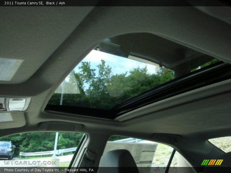 Black / Ash 2011 Toyota Camry SE