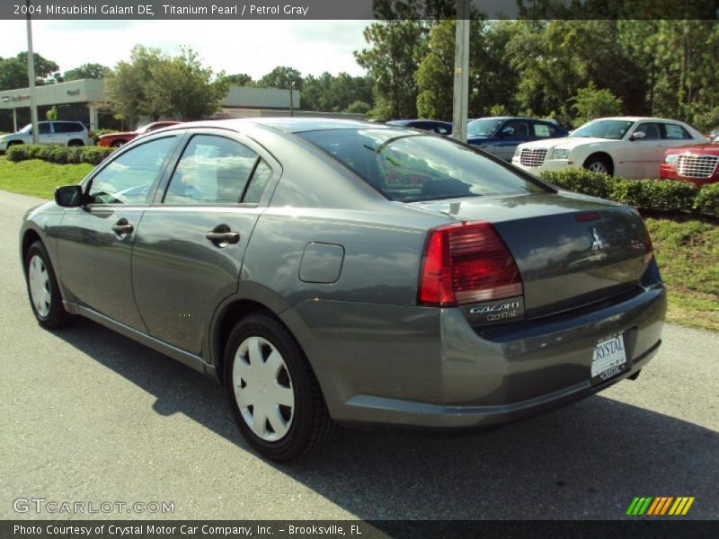 Titanium Pearl / Petrol Gray 2004 Mitsubishi Galant DE