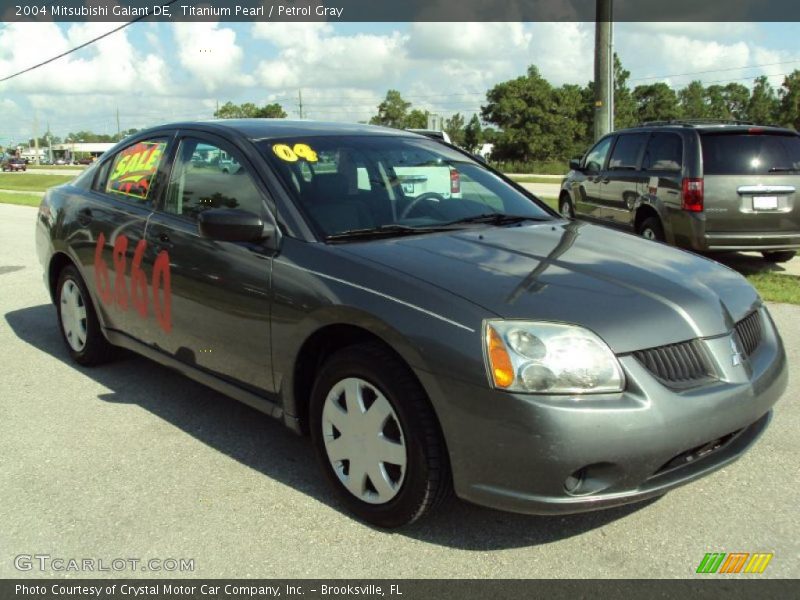 Titanium Pearl / Petrol Gray 2004 Mitsubishi Galant DE