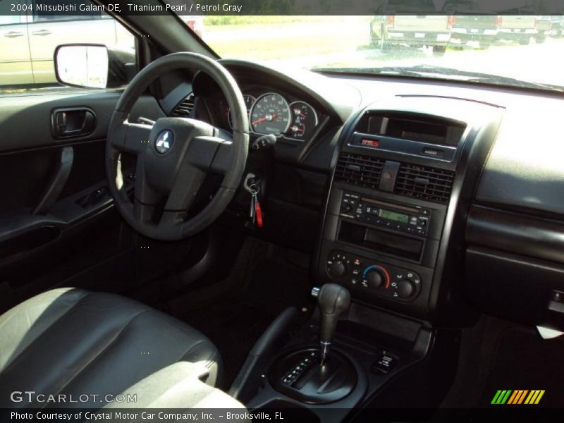 Titanium Pearl / Petrol Gray 2004 Mitsubishi Galant DE