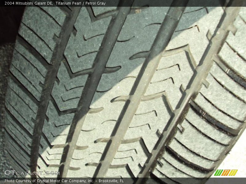 Titanium Pearl / Petrol Gray 2004 Mitsubishi Galant DE