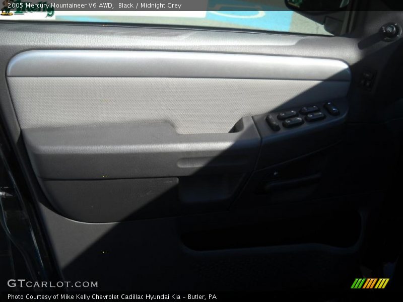 Black / Midnight Grey 2005 Mercury Mountaineer V6 AWD