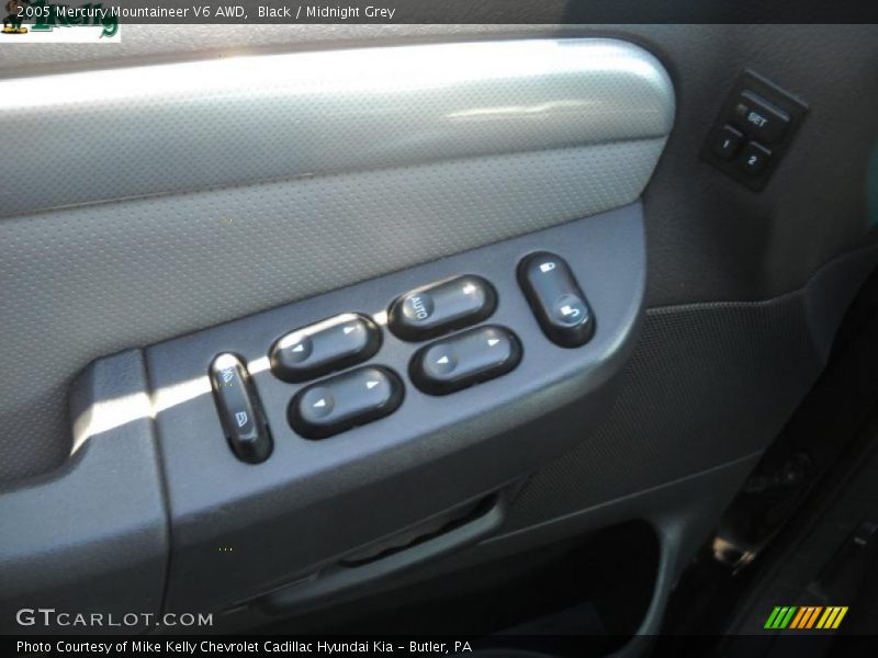Black / Midnight Grey 2005 Mercury Mountaineer V6 AWD