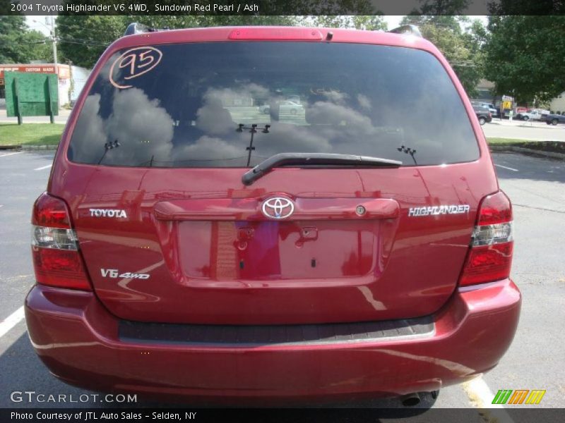 Sundown Red Pearl / Ash 2004 Toyota Highlander V6 4WD