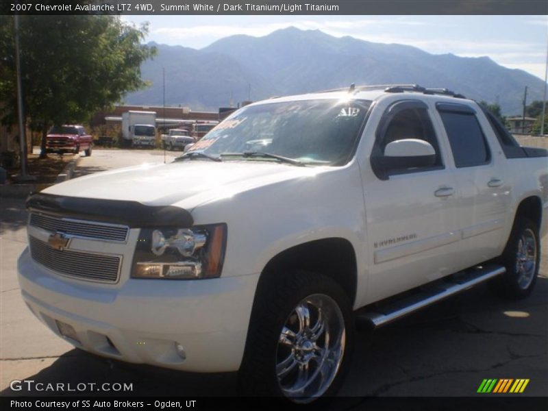 Summit White / Dark Titanium/Light Titanium 2007 Chevrolet Avalanche LTZ 4WD