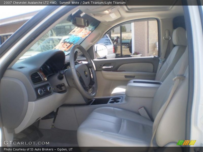 Summit White / Dark Titanium/Light Titanium 2007 Chevrolet Avalanche LTZ 4WD