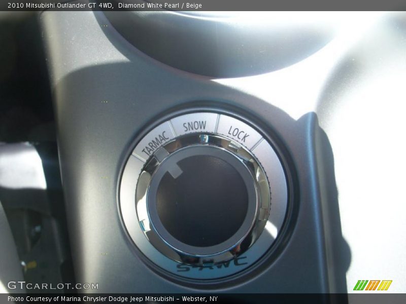 Diamond White Pearl / Beige 2010 Mitsubishi Outlander GT 4WD