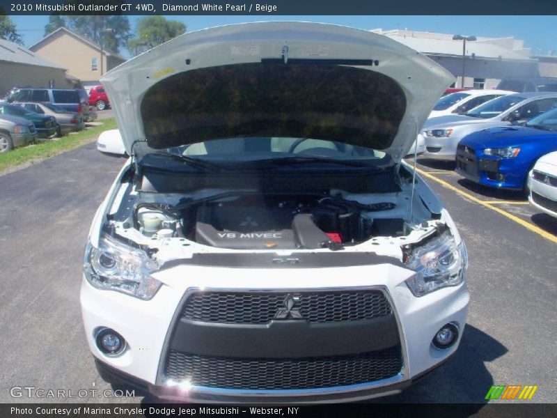 Diamond White Pearl / Beige 2010 Mitsubishi Outlander GT 4WD