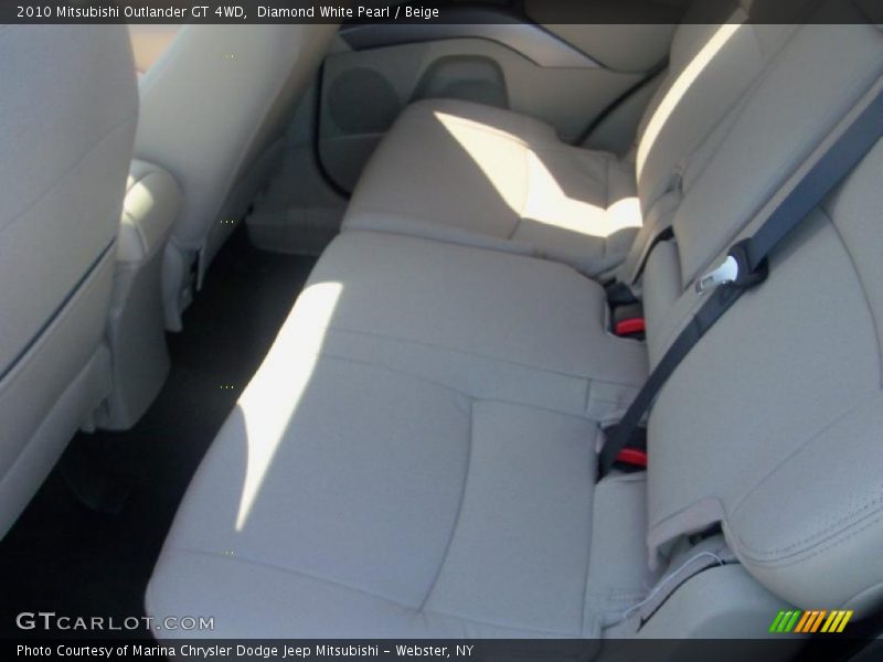 Diamond White Pearl / Beige 2010 Mitsubishi Outlander GT 4WD