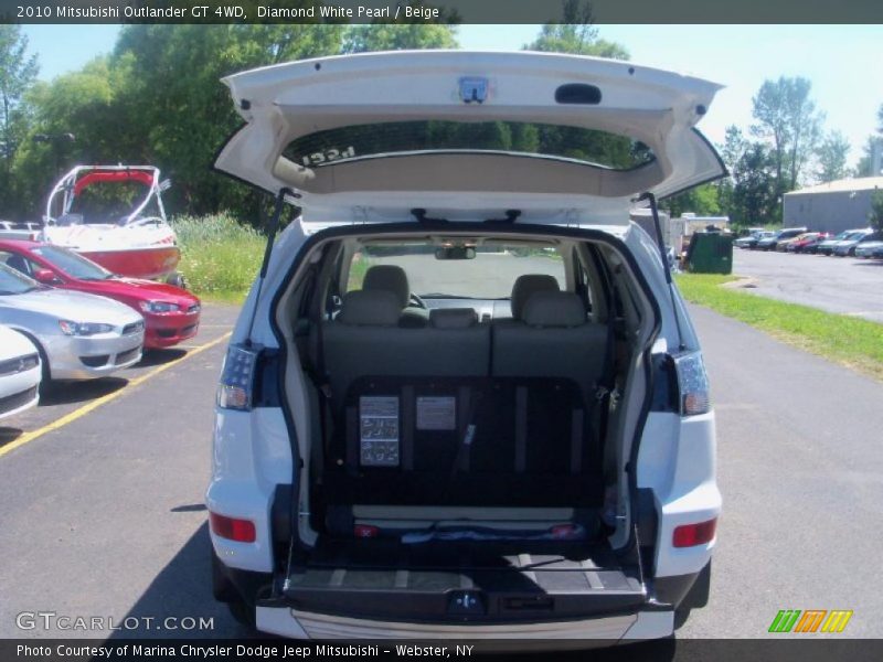 Diamond White Pearl / Beige 2010 Mitsubishi Outlander GT 4WD