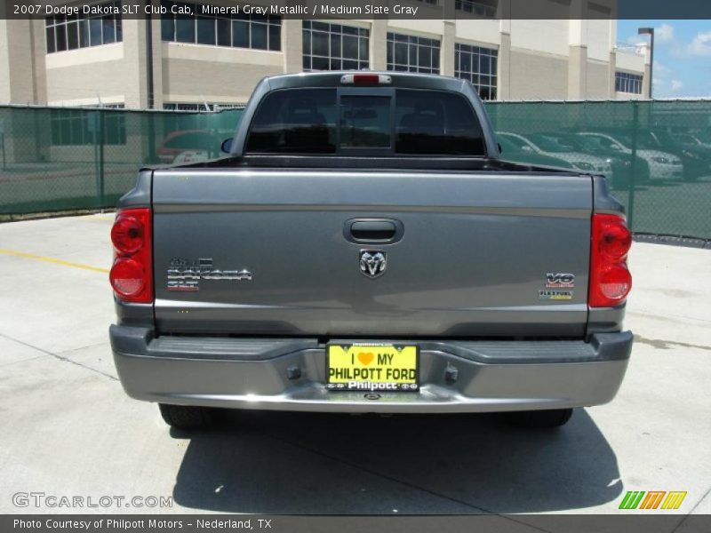 Mineral Gray Metallic / Medium Slate Gray 2007 Dodge Dakota SLT Club Cab