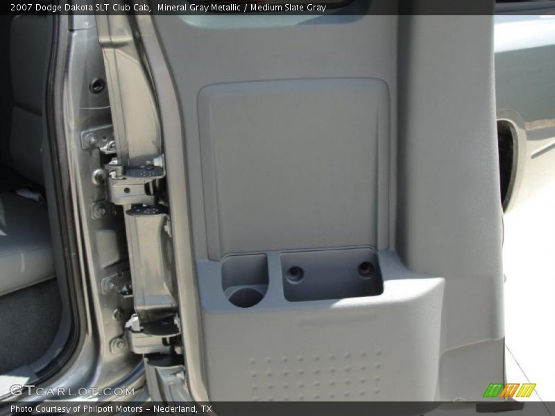 Mineral Gray Metallic / Medium Slate Gray 2007 Dodge Dakota SLT Club Cab