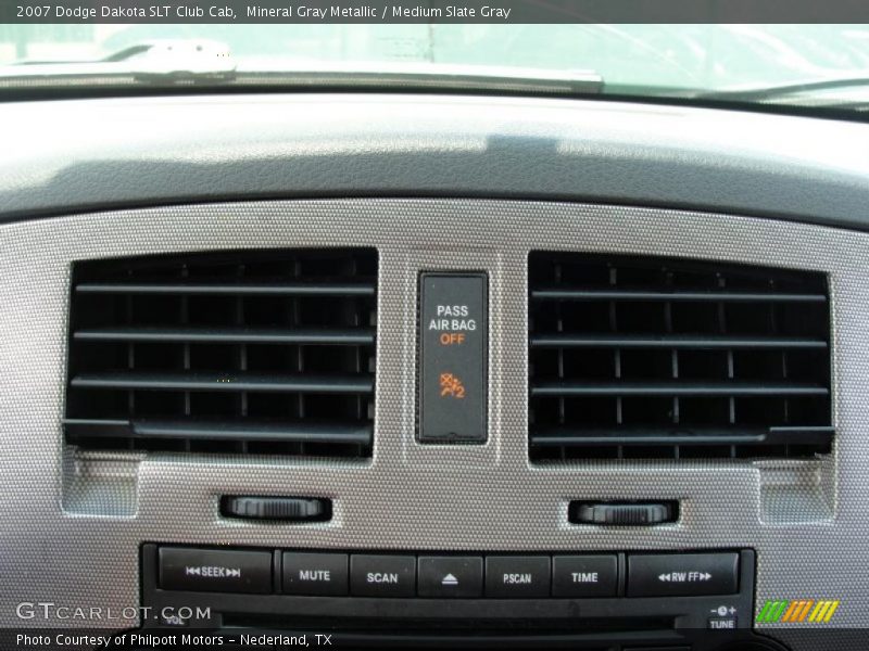 Mineral Gray Metallic / Medium Slate Gray 2007 Dodge Dakota SLT Club Cab