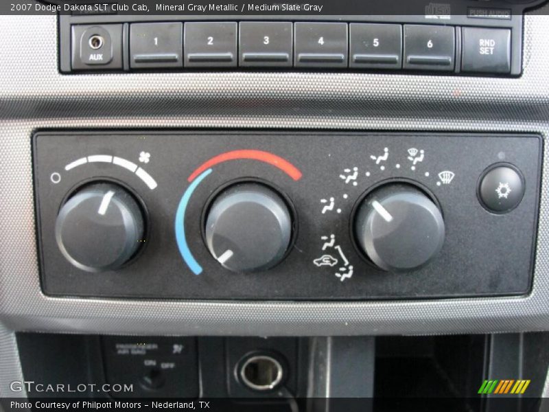 Mineral Gray Metallic / Medium Slate Gray 2007 Dodge Dakota SLT Club Cab