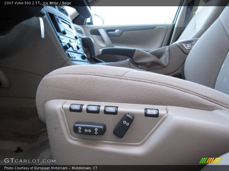 Ice White / Beige 2007 Volvo S60 2.5T