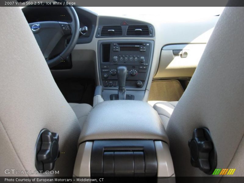 Ice White / Beige 2007 Volvo S60 2.5T