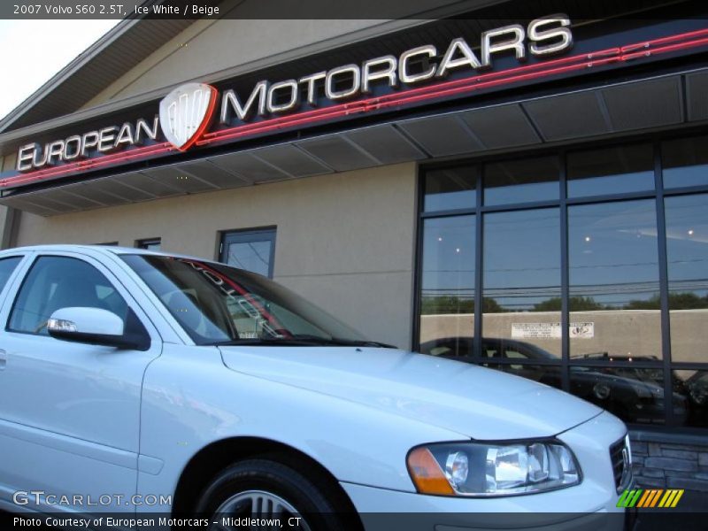 Ice White / Beige 2007 Volvo S60 2.5T