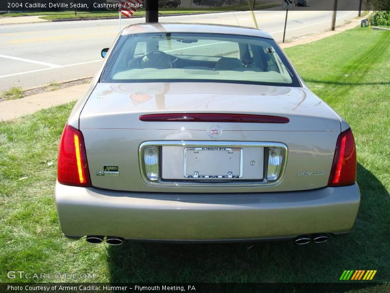Cashmere / Shale 2004 Cadillac DeVille Sedan