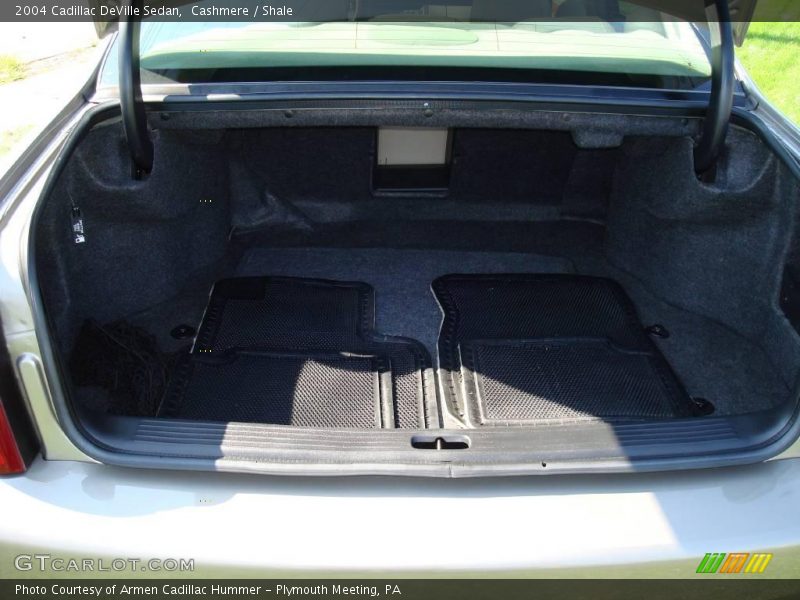 Cashmere / Shale 2004 Cadillac DeVille Sedan