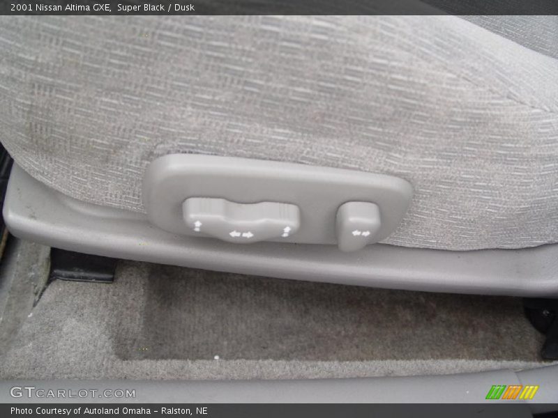 Super Black / Dusk 2001 Nissan Altima GXE