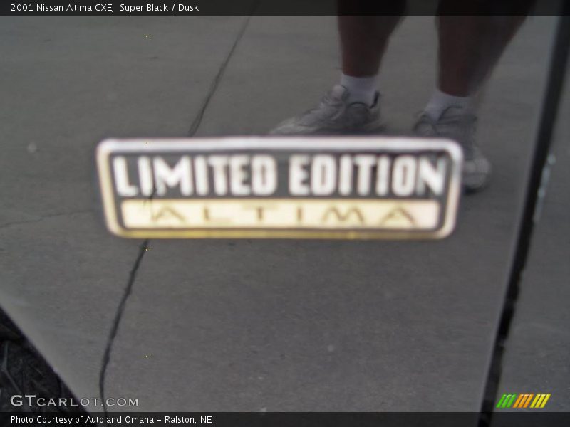 Super Black / Dusk 2001 Nissan Altima GXE