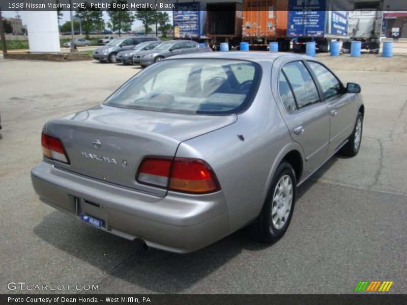Pebble Beige Metallic / Black 1998 Nissan Maxima GXE