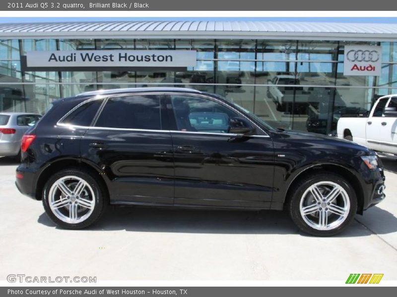 Brilliant Black / Black 2011 Audi Q5 3.2 quattro