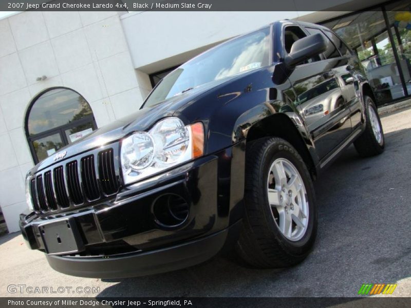 Black / Medium Slate Gray 2007 Jeep Grand Cherokee Laredo 4x4
