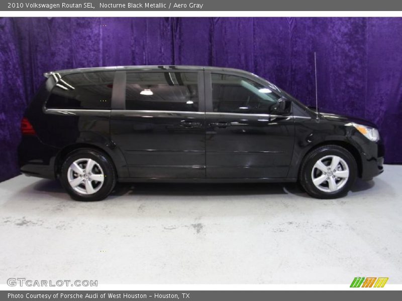 Nocturne Black Metallic / Aero Gray 2010 Volkswagen Routan SEL