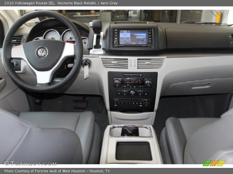 Nocturne Black Metallic / Aero Gray 2010 Volkswagen Routan SEL