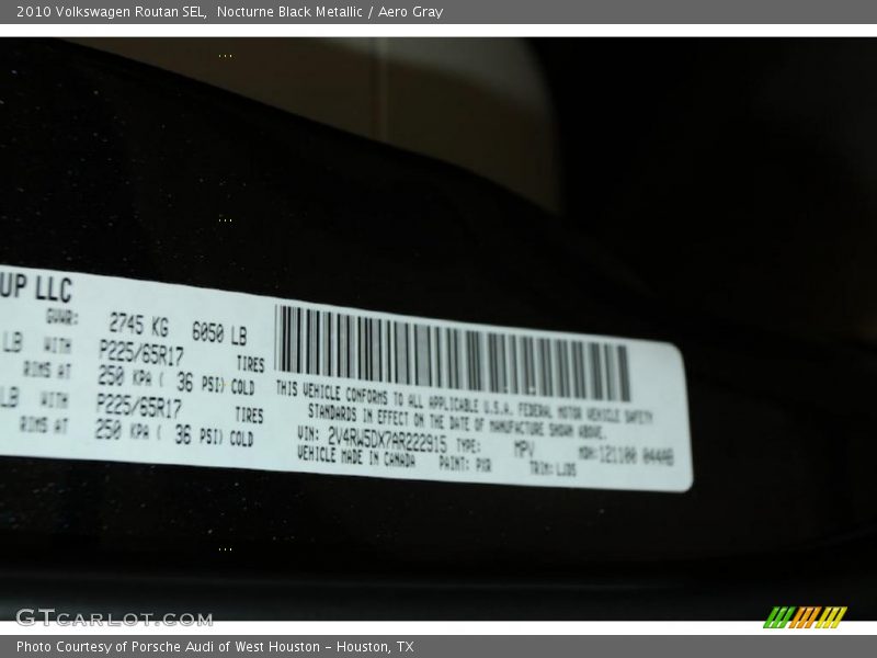 Nocturne Black Metallic / Aero Gray 2010 Volkswagen Routan SEL