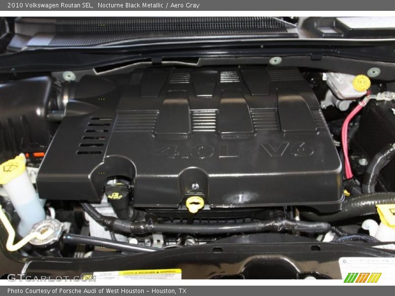 Nocturne Black Metallic / Aero Gray 2010 Volkswagen Routan SEL