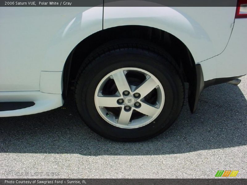 Polar White / Gray 2006 Saturn VUE