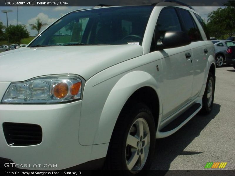Polar White / Gray 2006 Saturn VUE