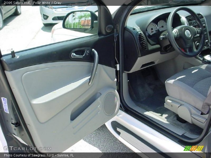 Polar White / Gray 2006 Saturn VUE