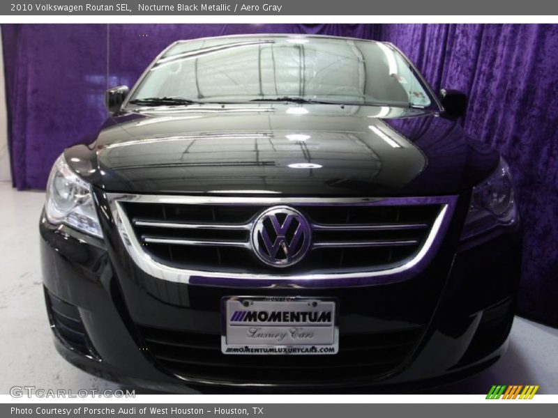 Nocturne Black Metallic / Aero Gray 2010 Volkswagen Routan SEL