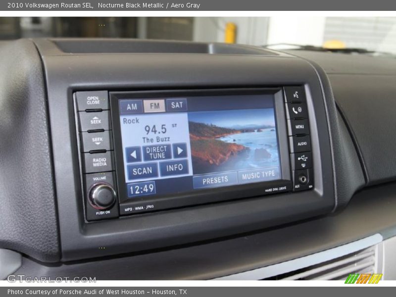 Nocturne Black Metallic / Aero Gray 2010 Volkswagen Routan SEL