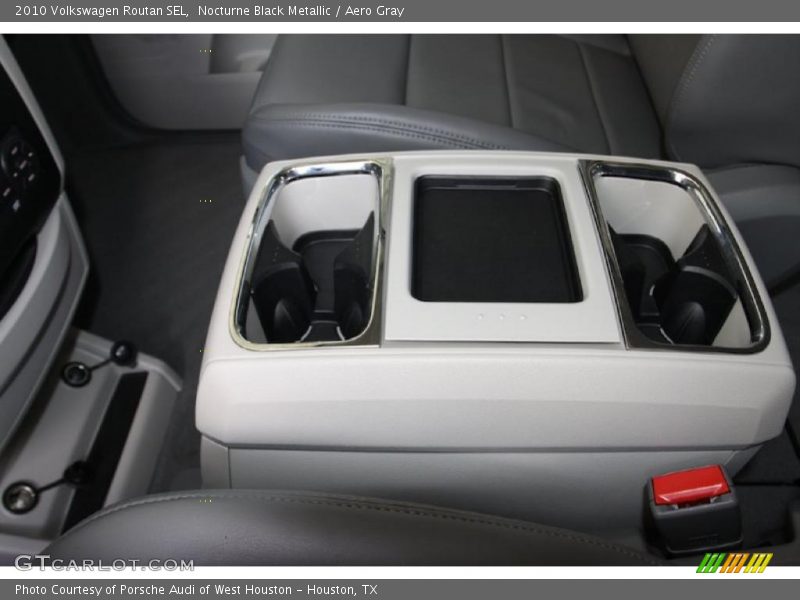 Nocturne Black Metallic / Aero Gray 2010 Volkswagen Routan SEL