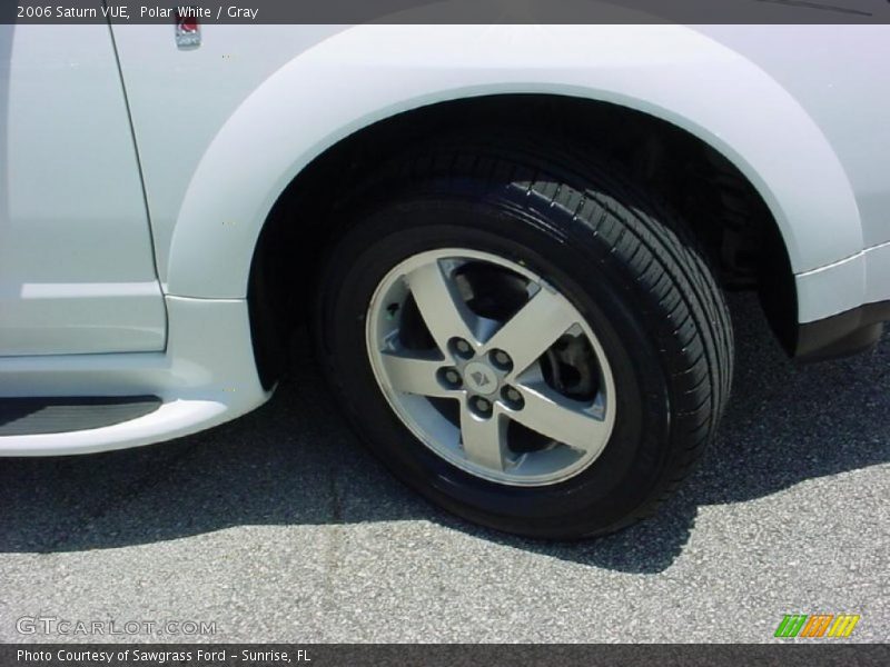 Polar White / Gray 2006 Saturn VUE