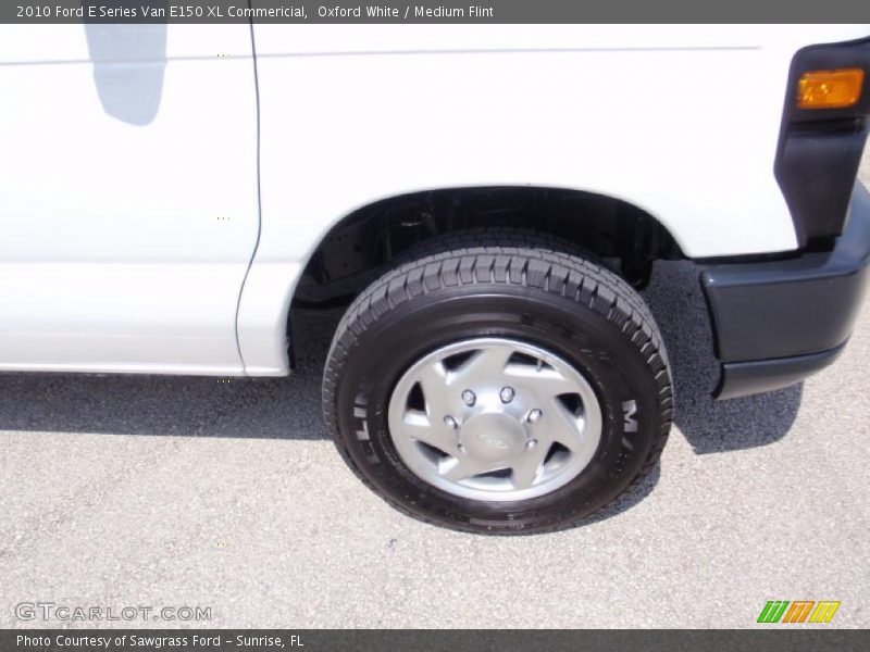 Oxford White / Medium Flint 2010 Ford E Series Van E150 XL Commericial