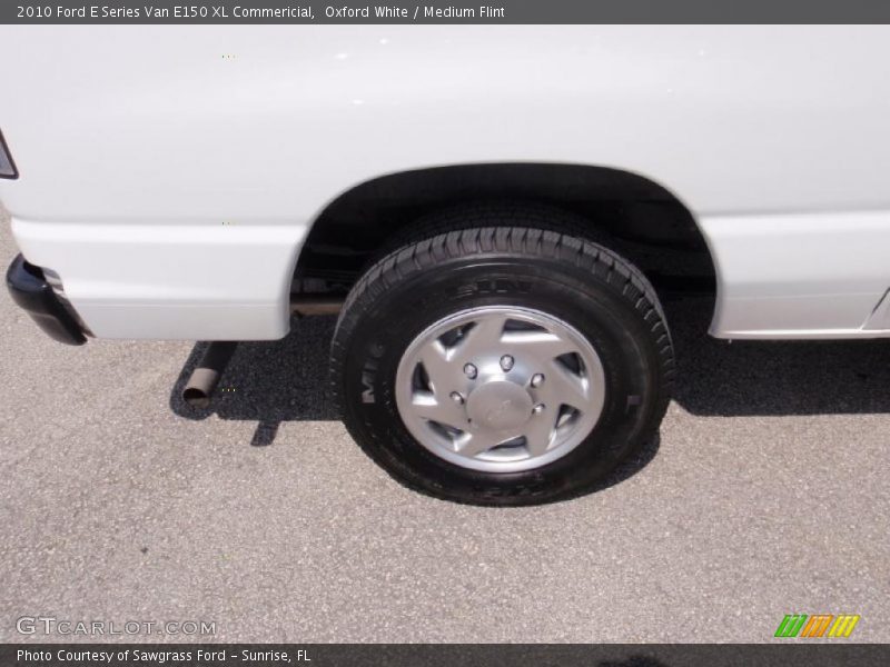 Oxford White / Medium Flint 2010 Ford E Series Van E150 XL Commericial