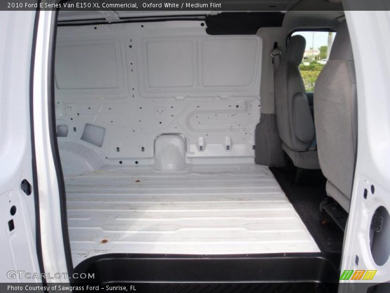 Oxford White / Medium Flint 2010 Ford E Series Van E150 XL Commericial
